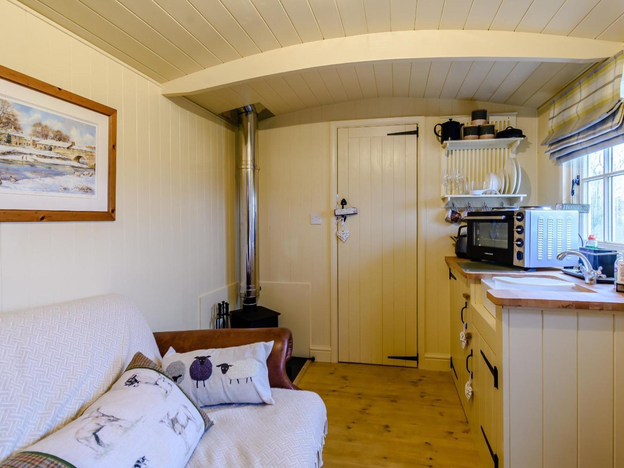 The Lambing Shed Villa Ryhill ภายนอก รูปภาพ